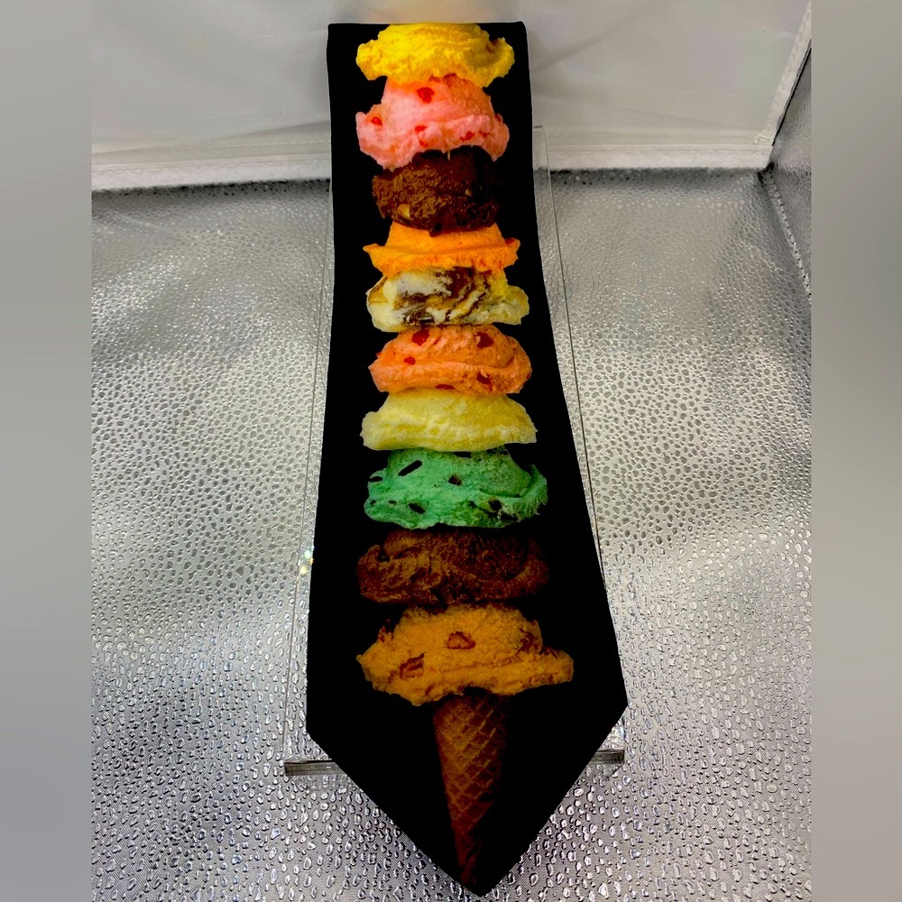 “Ice Cream & Cone” Men’s Fun Novelty Neck Tie (Ralph Marlin) - Picture 1 of 2